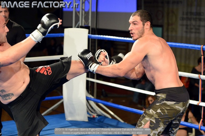 2013-11-16 Vigevano - Born to Fight 4327 Roberto Massone-Salvatore Maresca - MMA.jpg